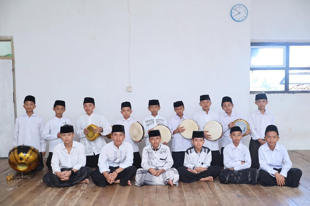 Seni Hadroh